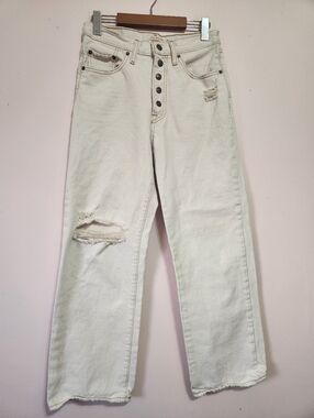 Levi's Ribcage Straight Ankle Jeans Distressed Cream